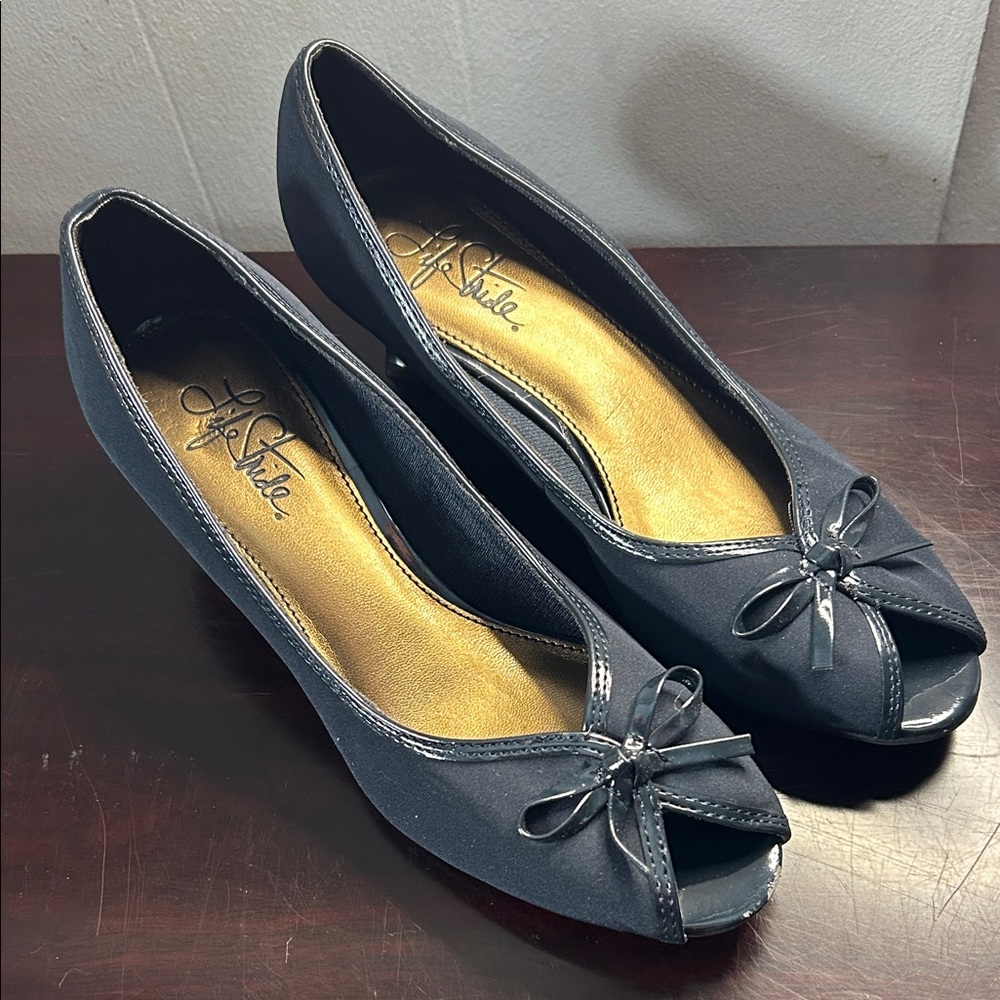 Life Stride Blue Peep-Toe Heels with Bow size 6